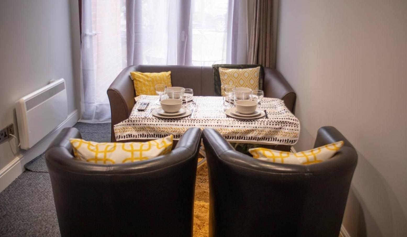 نورويش City Center Ground Floor Flat With Patio &Parking المظهر الخارجي الصورة