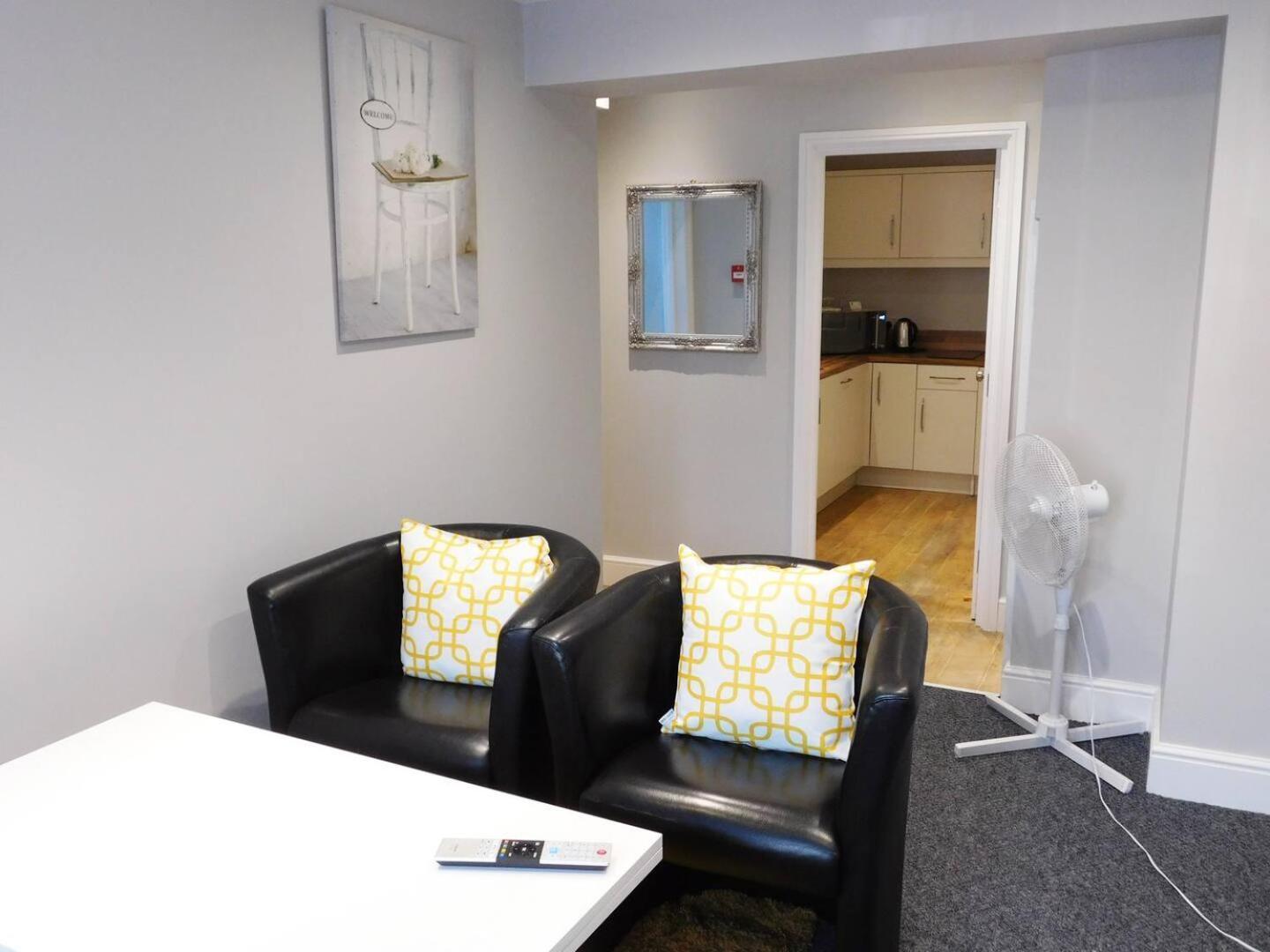 نورويش City Center Ground Floor Flat With Patio &Parking المظهر الخارجي الصورة